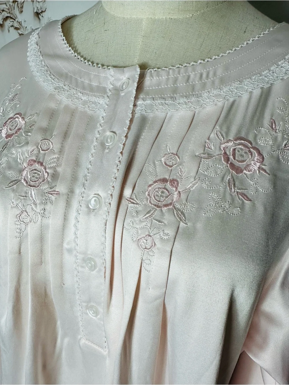 Miss Elaine Pale Pink Long Sleeve Nightgown with Floral Embroidery